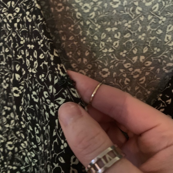 American Eagle Flowy Floral Romper with Wrap Closure - Picture 4 of 8